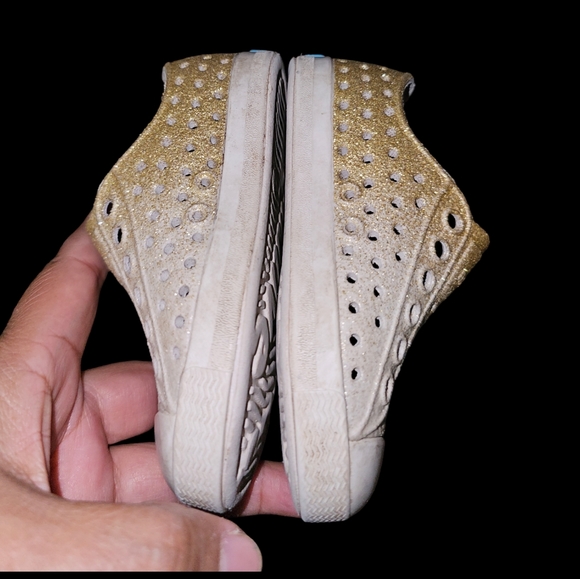 Native Shoes - Picture 6 of 7